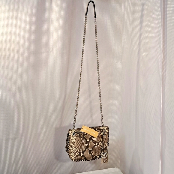 NWT Michael Kors Small Messenger - Picture 2 of 13